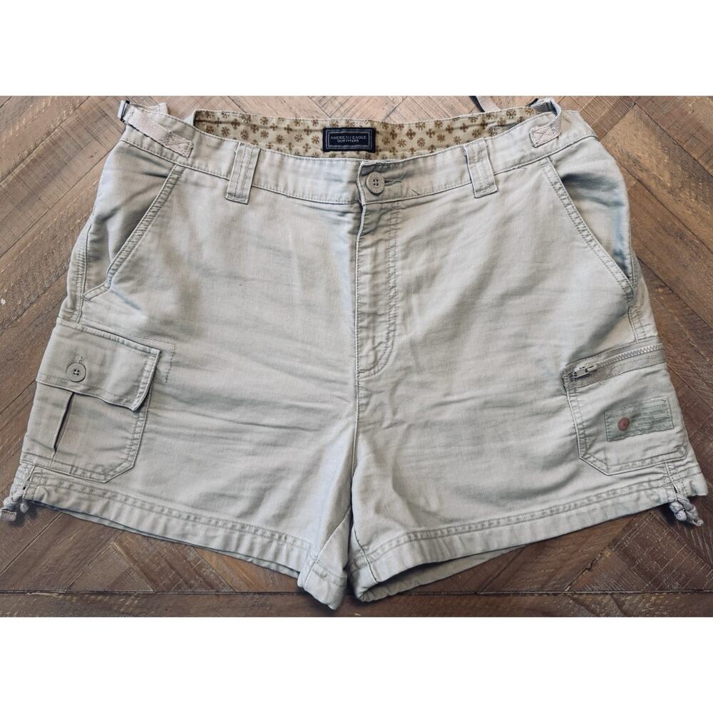 Vintage Women's Y2K American Eagle Khaki Cargo Hiking Shorts Size 12